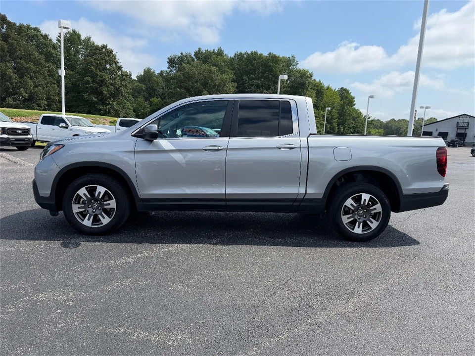 2019 Honda Ridgeline 2nd Gen - Image 4 of 31