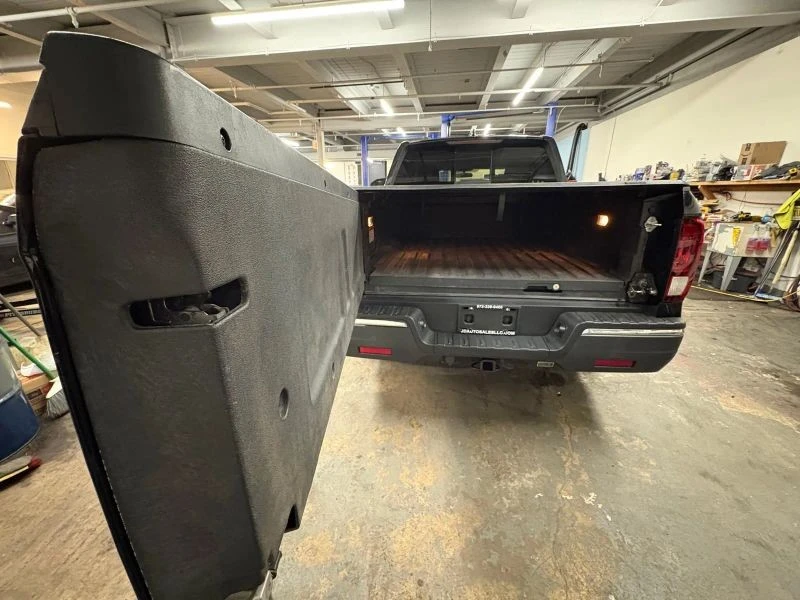 2019 Honda Ridgeline 2nd Gen - Image 10 of 12