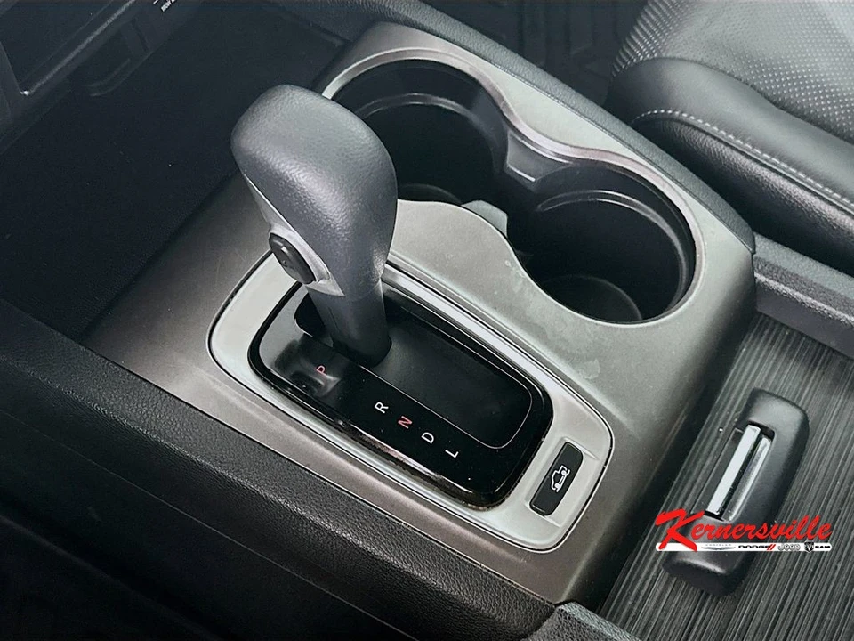 2019 Honda Ridgeline 2nd Gen - Image 16 of 21