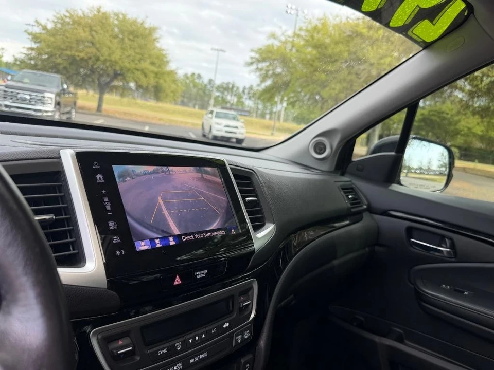 2019 Honda Ridgeline 2nd Gen - Image 16 of 31