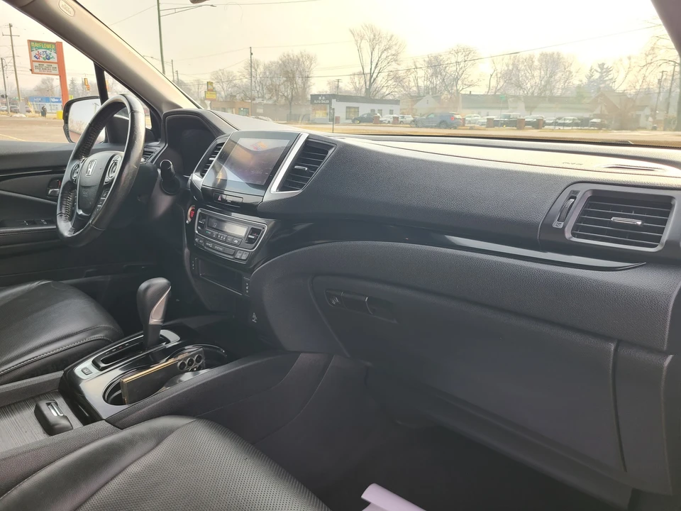 2019 Honda Ridgeline 2nd Gen - Image 17 of 21