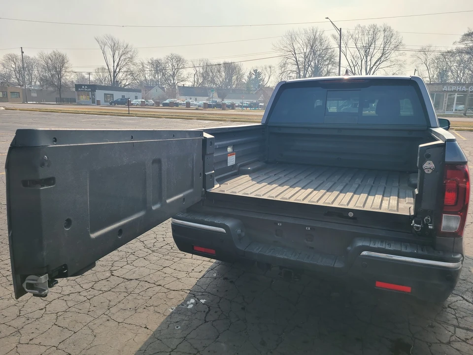 2019 Honda Ridgeline 2nd Gen - Image 13 of 21