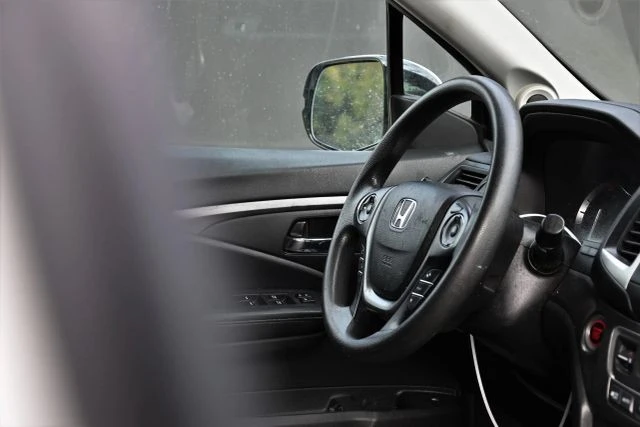 2019 Honda Ridgeline 2nd Gen - Image 12 of 21