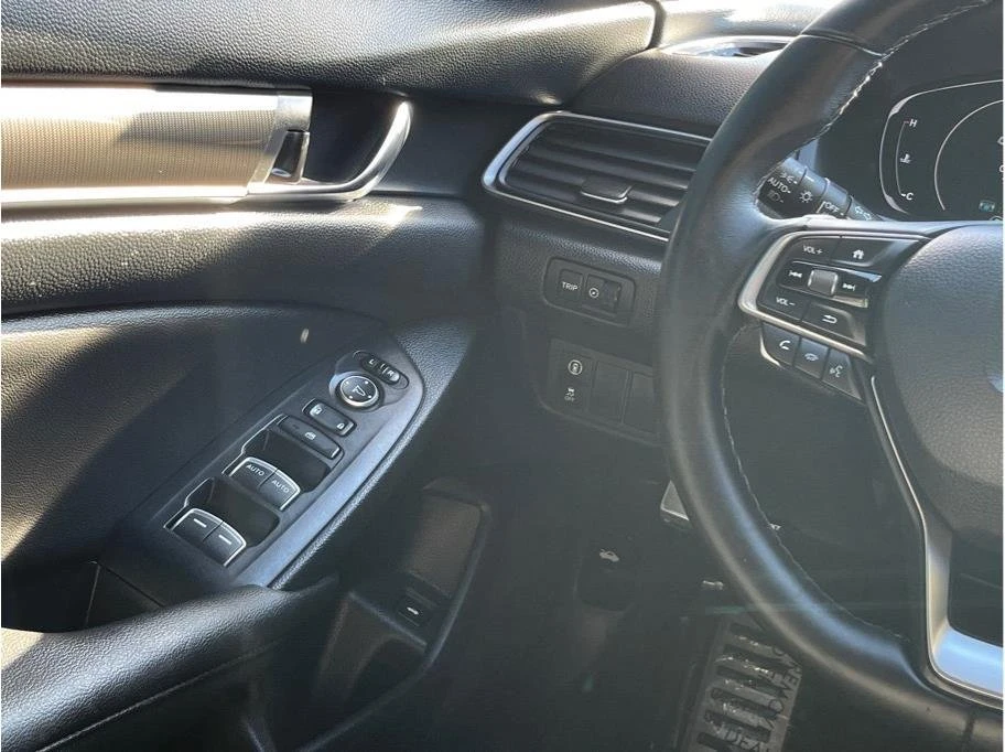 2019 Honda Accord 10th Gen - Image 14 of 20