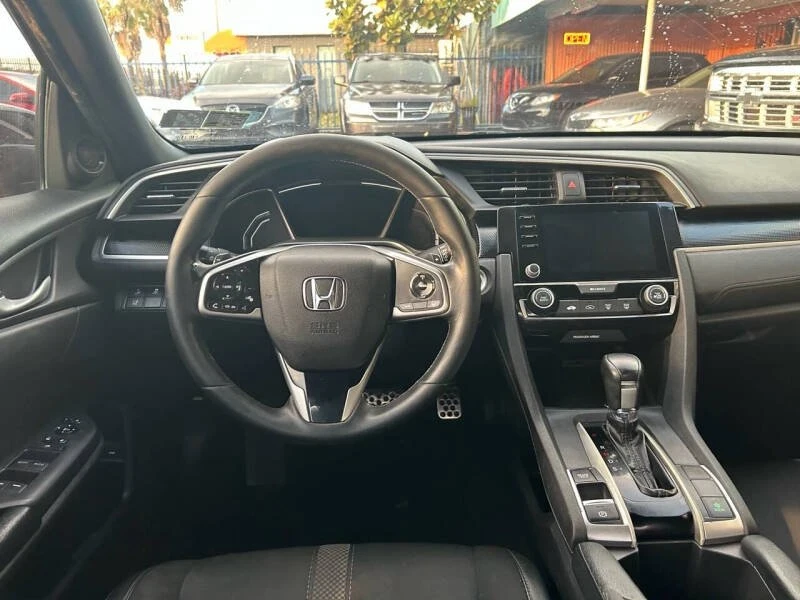 2019 Honda Civic 10th Gen - Image 10 of 12