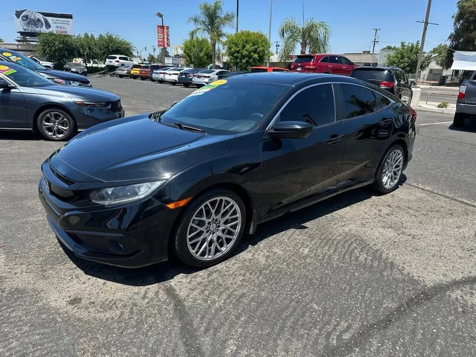 2019 Honda Civic 10th Gen - Image 6 of 20