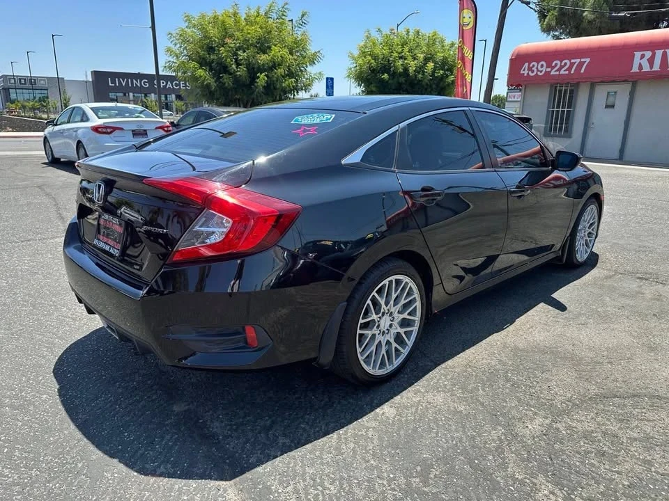 2019 Honda Civic 10th Gen - Image 9 of 20