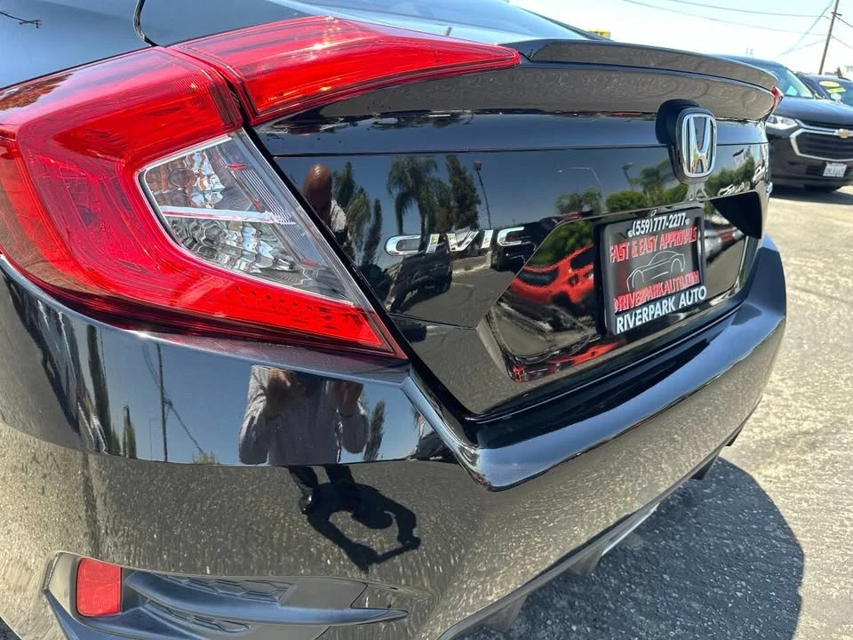 2019 Honda Civic 10th Gen - Image 15 of 20