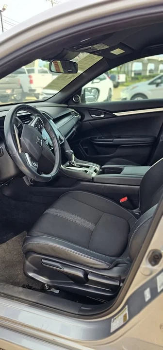 2019 Honda Civic 10th Gen - Image 3 of 5