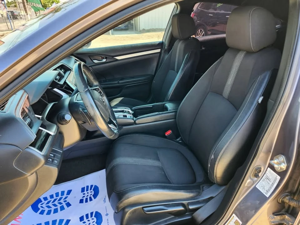 2019 Honda Civic 10th Gen - Image 10 of 15