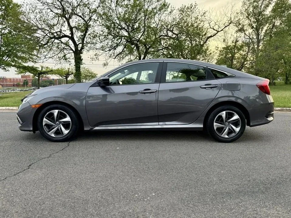 2019 Honda Civic 10th Gen - Image 5 of 14