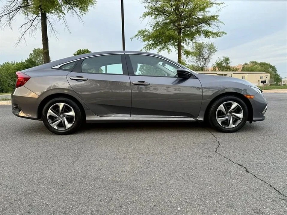 2019 Honda Civic 10th Gen - Image 7 of 14
