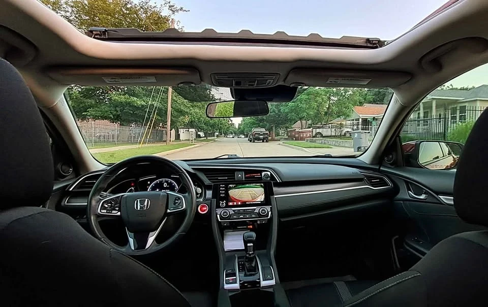 2019 Honda Civic 10th Gen - Image 16 of 17