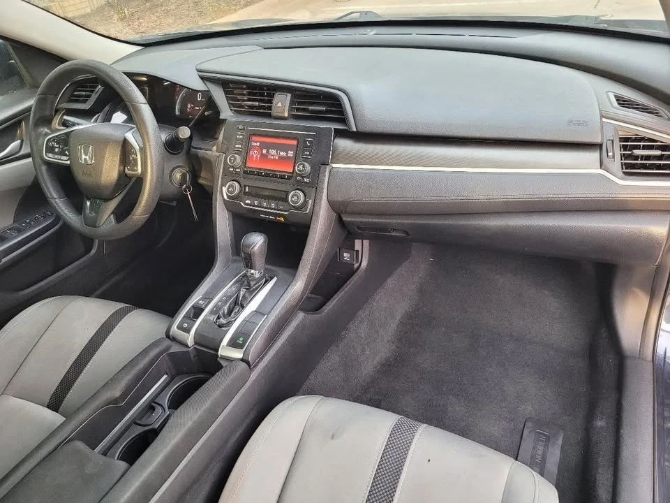 2019 Honda Civic 10th Gen - Image 13 of 20