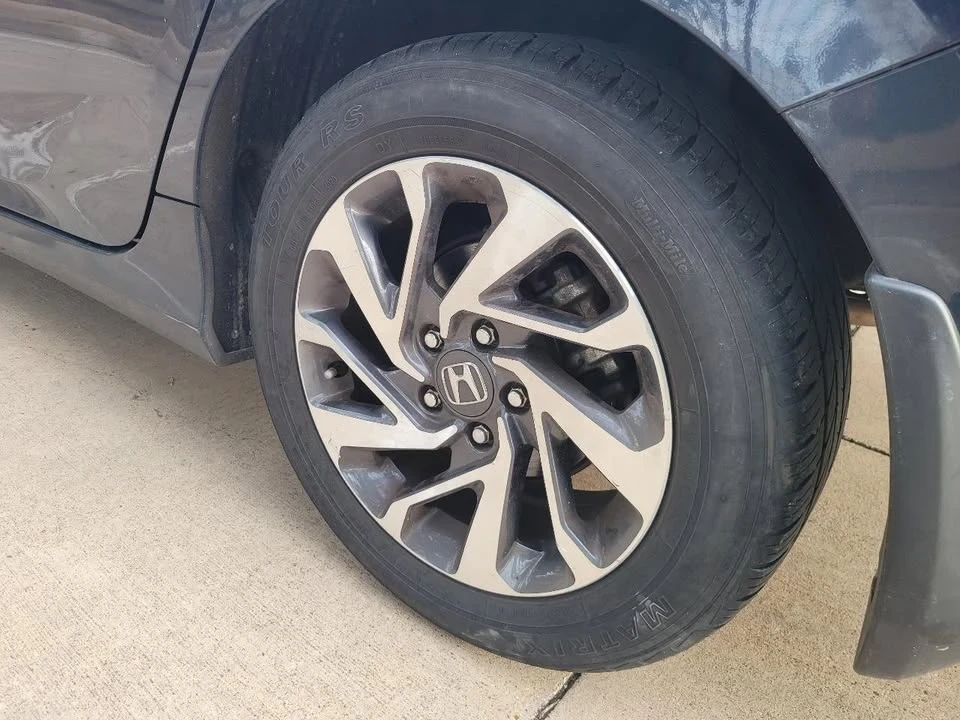 2019 Honda Civic 10th Gen - Image 9 of 20