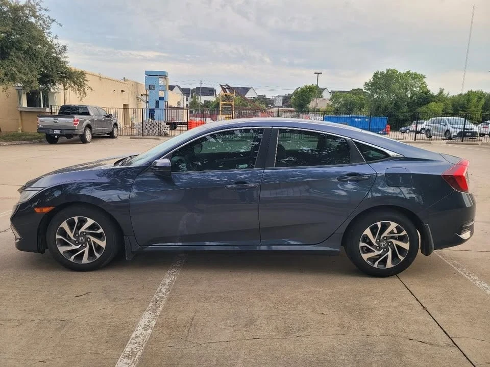 2019 Honda Civic 10th Gen - Image 8 of 20