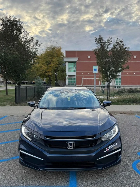 2019 Honda Civic 10th Gen - Image 9 of 12