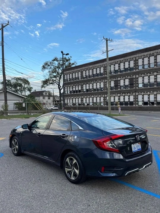 2019 Honda Civic 10th Gen - Image 7 of 12