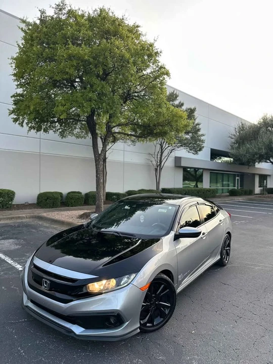 2019 Honda Civic 10th Gen - Image 7 of 17