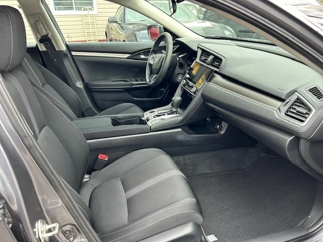 2019 Honda Civic 10th Gen - Image 6 of 12