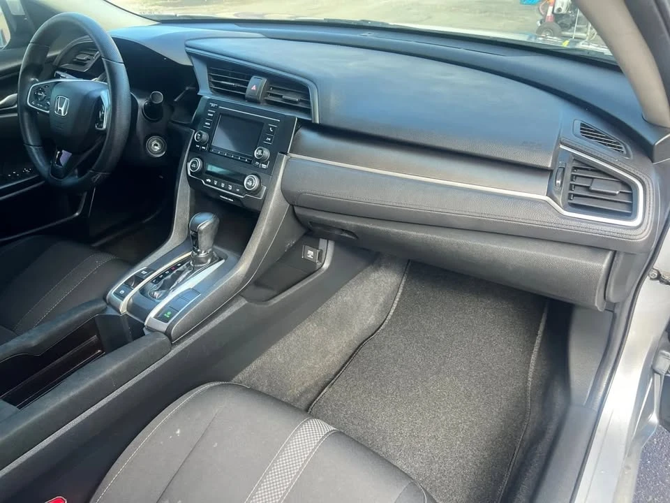 2019 Honda Civic 10th Gen - Image 16 of 20
