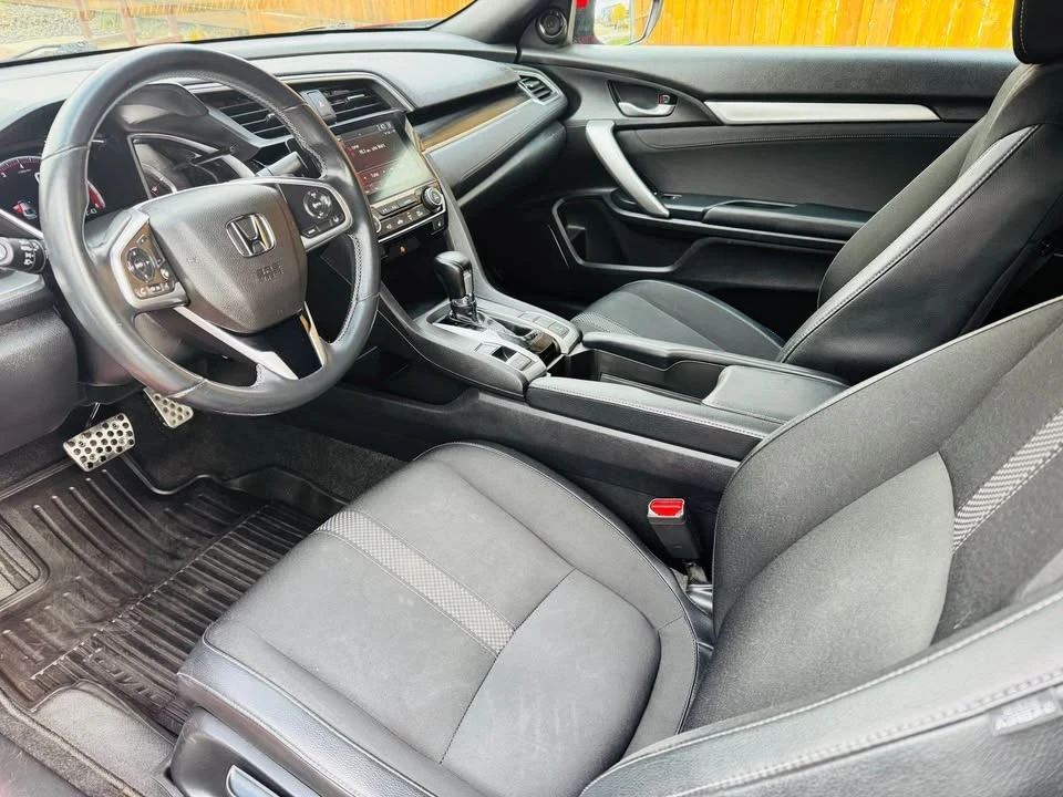 2019 Honda Civic 10th Gen - Image 13 of 20