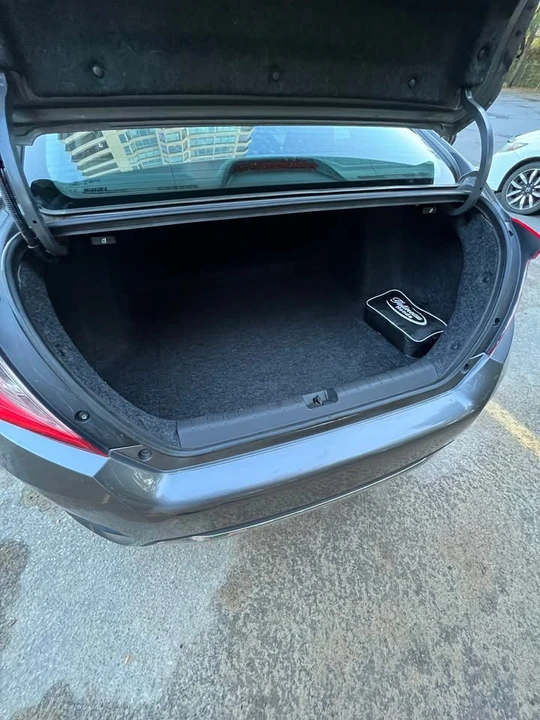 2019 Honda Civic 10th Gen - Image 11 of 12