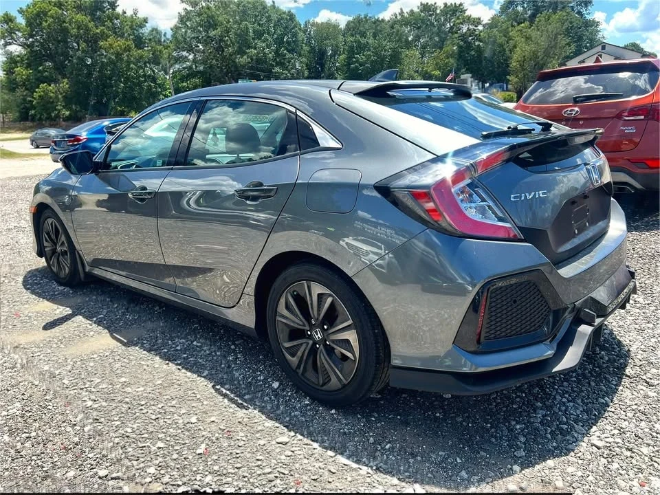 2019 Honda Civic 10th Gen - Image 6 of 11