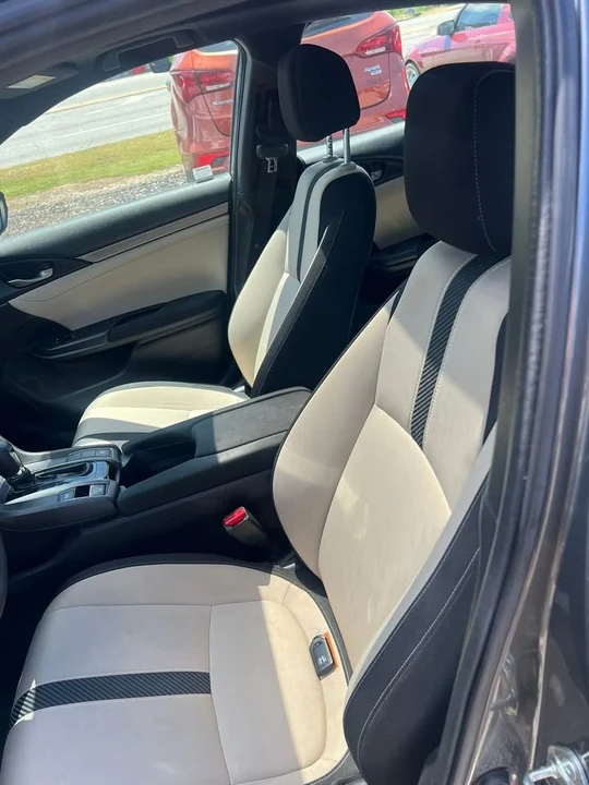 2019 Honda Civic 10th Gen - Image 9 of 11
