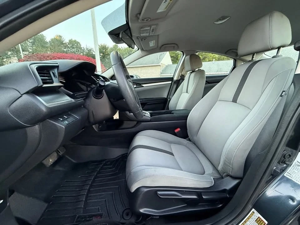 2019 Honda Civic 10th Gen - Image 10 of 20