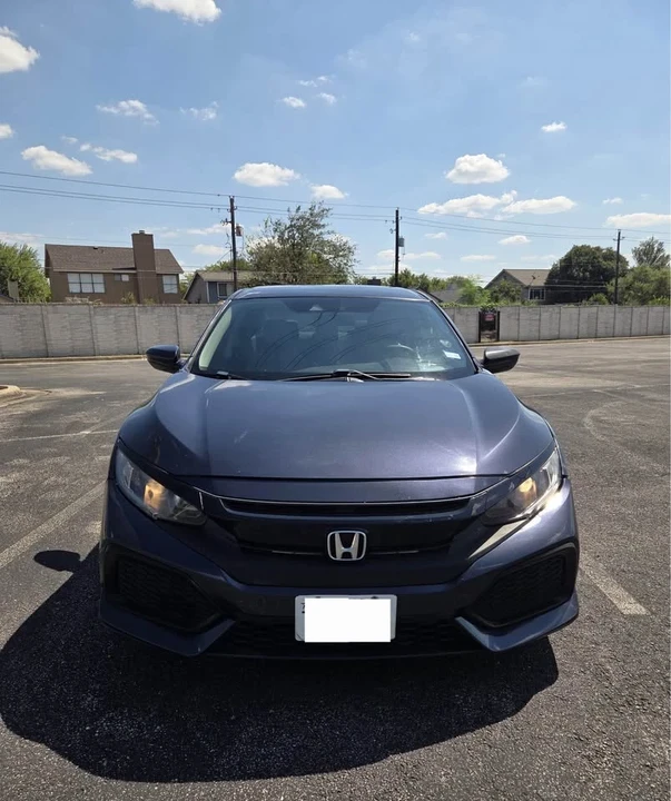 2019 Honda Civic 10th Gen - Image 2 of 8