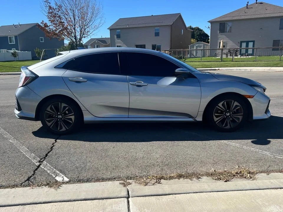 2019 Honda Civic 10th Gen - Image 7 of 17