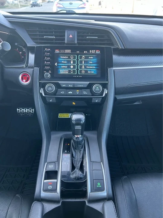 2019 Honda Civic 10th Gen - Image 10 of 20