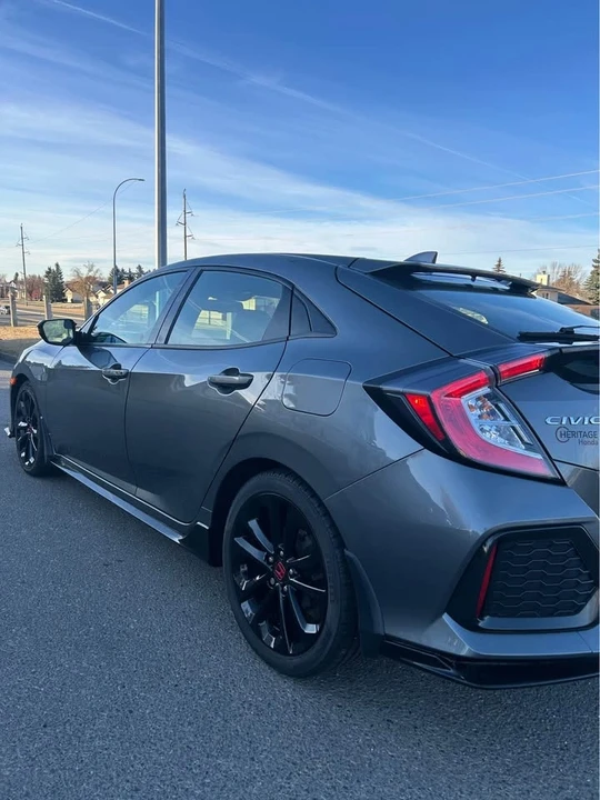 2019 Honda Civic 10th Gen - Image 13 of 20