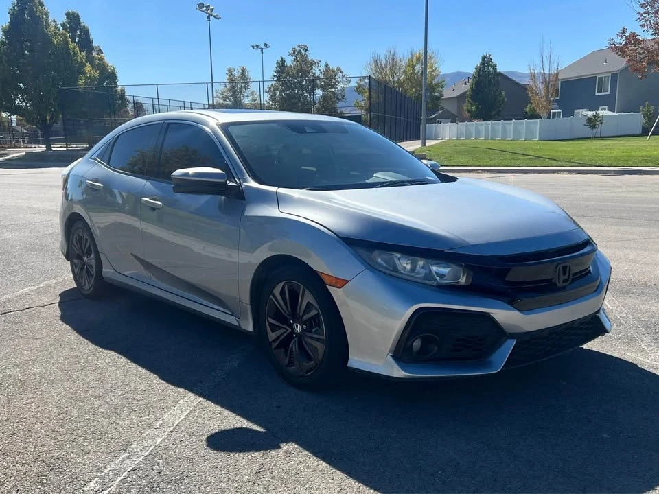 2019 Honda Civic 10th Gen - Image 8 of 17