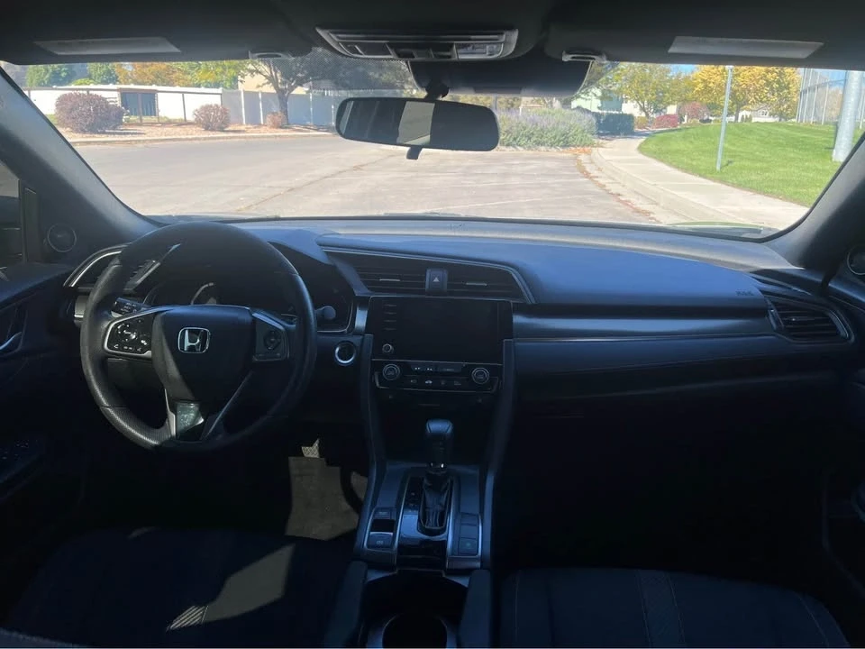 2019 Honda Civic 10th Gen - Image 16 of 17