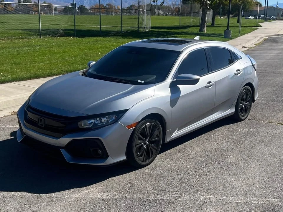 2019 Honda Civic 10th Gen - Image 10 of 17