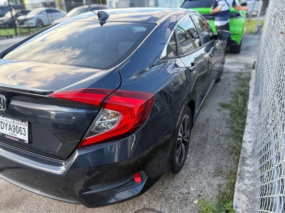 2019 Honda Civic 10th Gen - Image 7 of 10