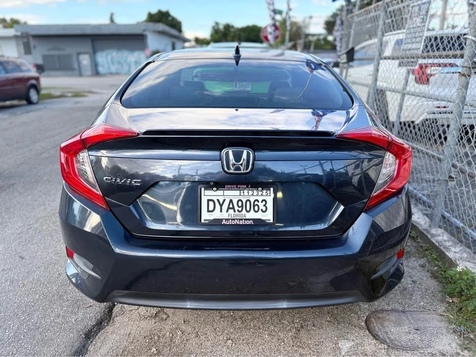 2019 Honda Civic 10th Gen - Image 6 of 10