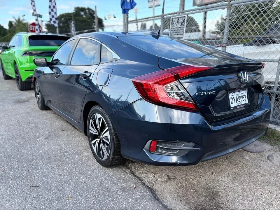 2019 Honda Civic 10th Gen - Image 5 of 10