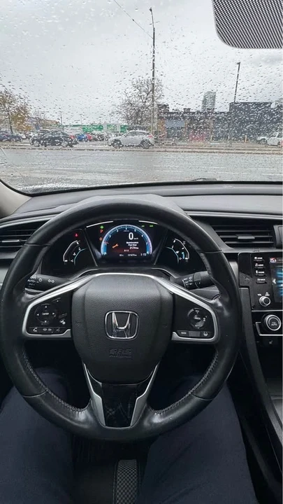 2019 Honda Civic 10th Gen - Image 4 of 10