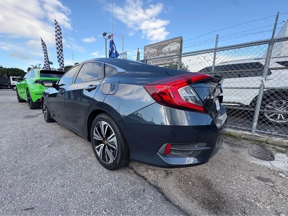 2019 Honda Civic 10th Gen - Image 2 of 10
