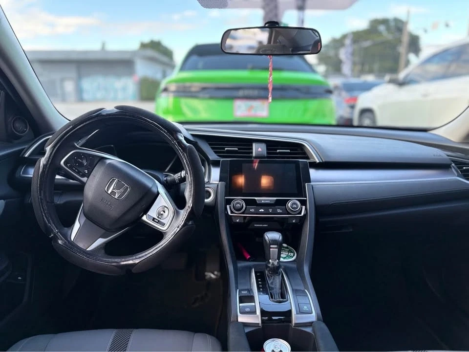 2019 Honda Civic 10th Gen - Image 9 of 10