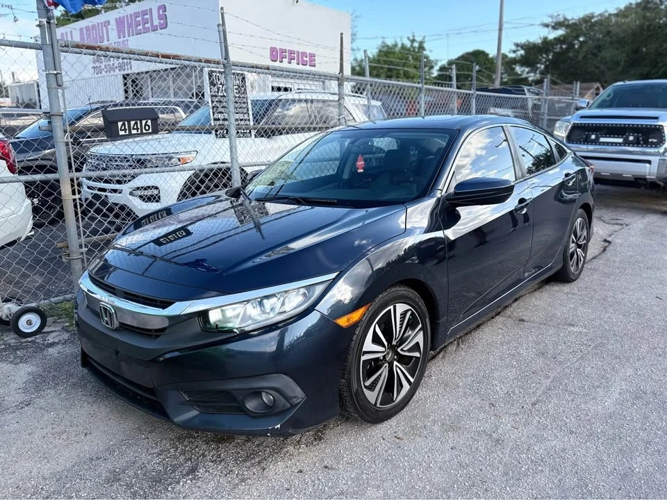 2019 Honda Civic 10th Gen - Image 3 of 10