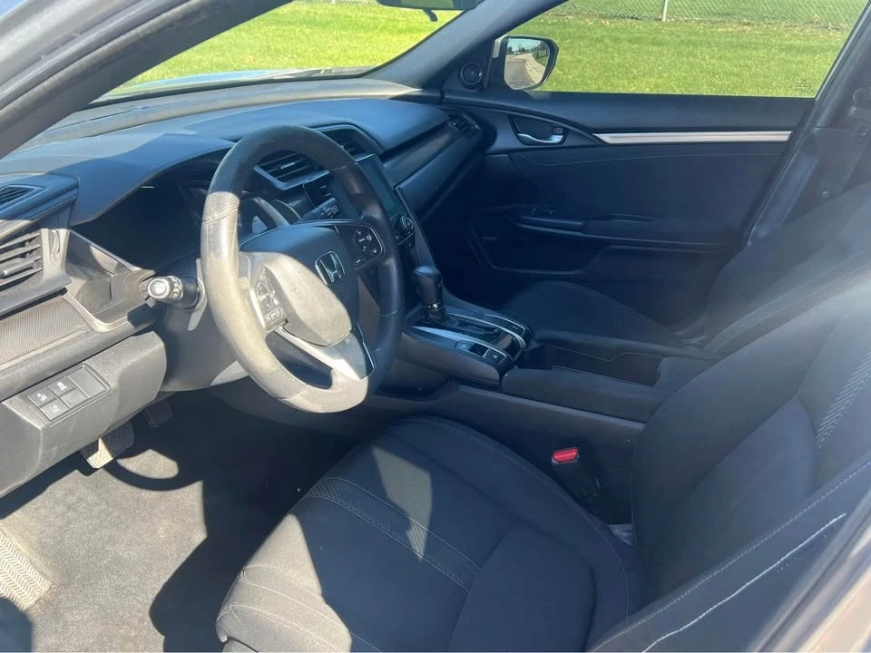 2019 Honda Civic 10th Gen - Image 11 of 17