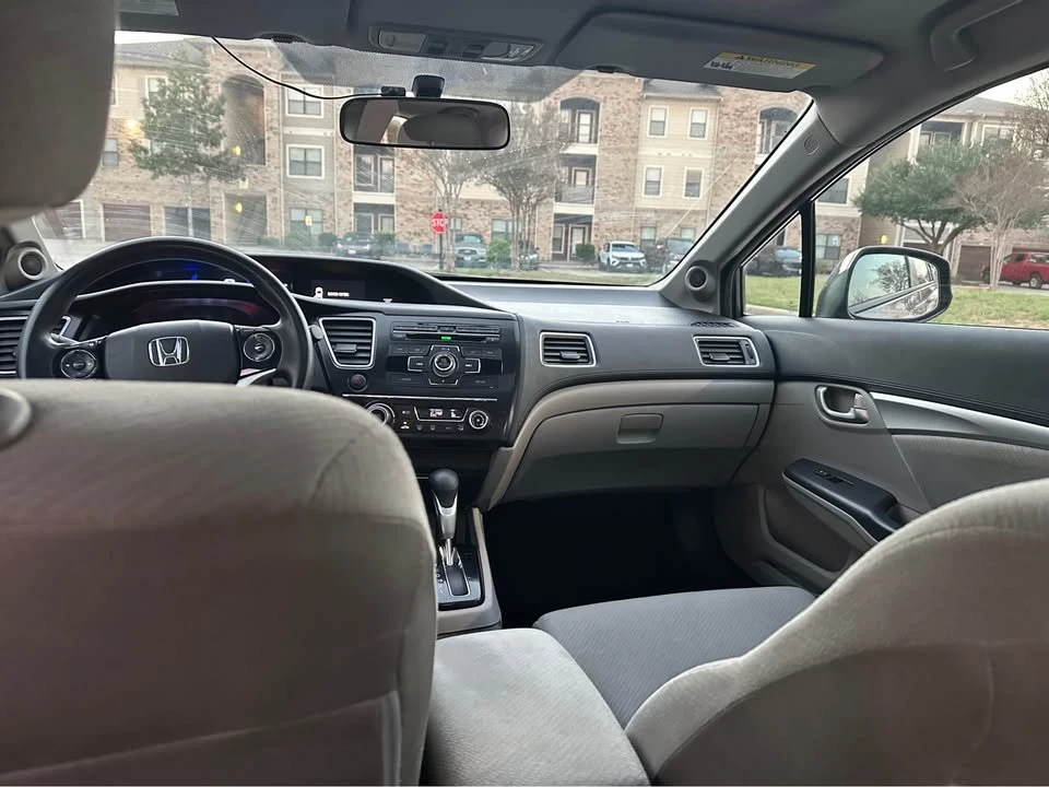 2019 Honda Civic 10th Gen - Image 4 of 5