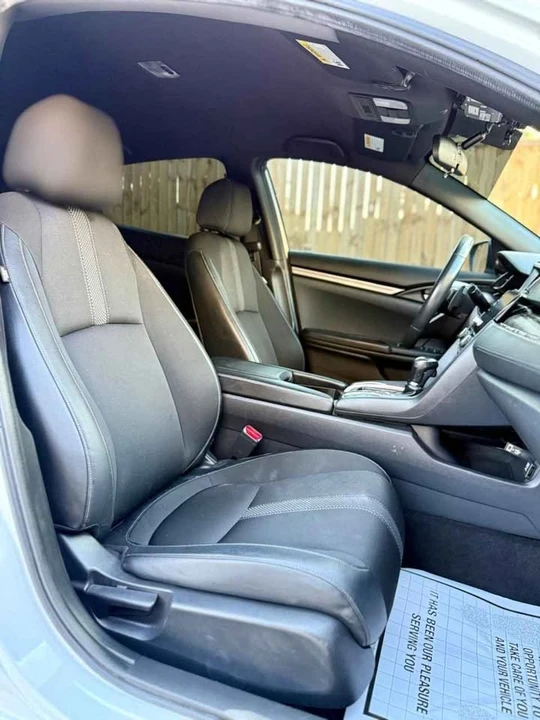 2019 Honda Civic 10th Gen - Image 7 of 9