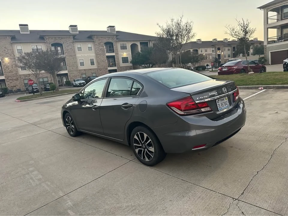 2019 Honda Civic 10th Gen - Image 3 of 5