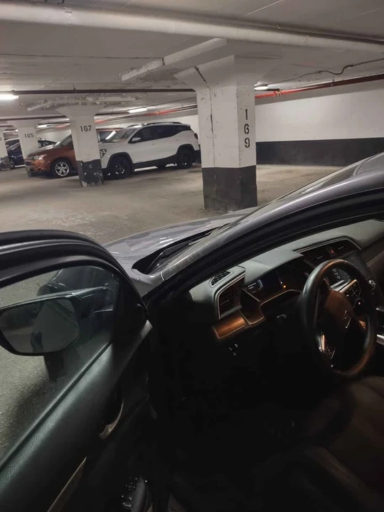 2019 Honda Civic 10th Gen - Image 6 of 10