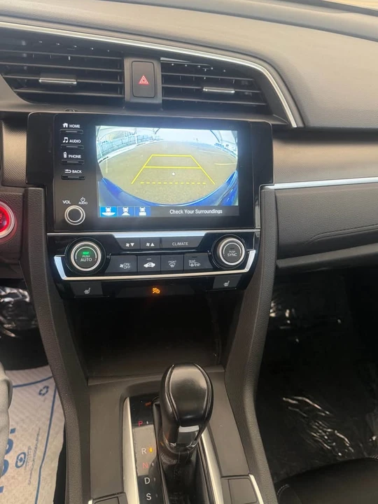 2019 Honda Civic 10th Gen - Image 4 of 10